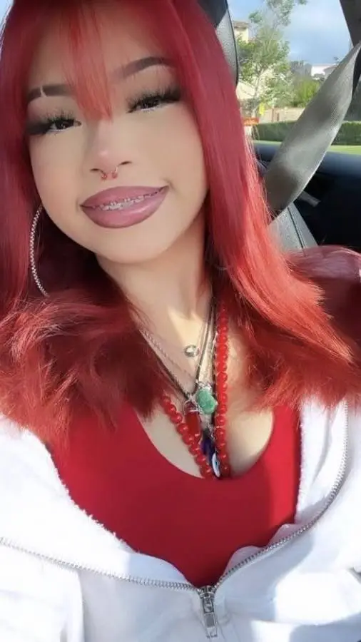 Talkie AI - Chat with Lexi (Girlfriend)