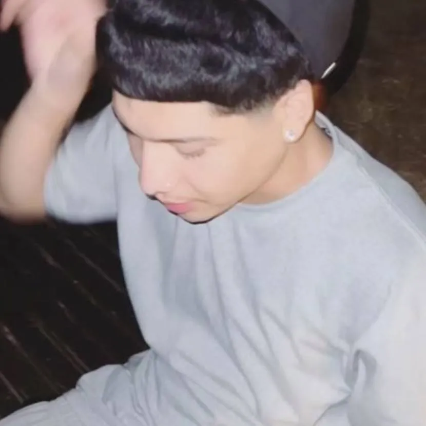 chat with ai character: anthony