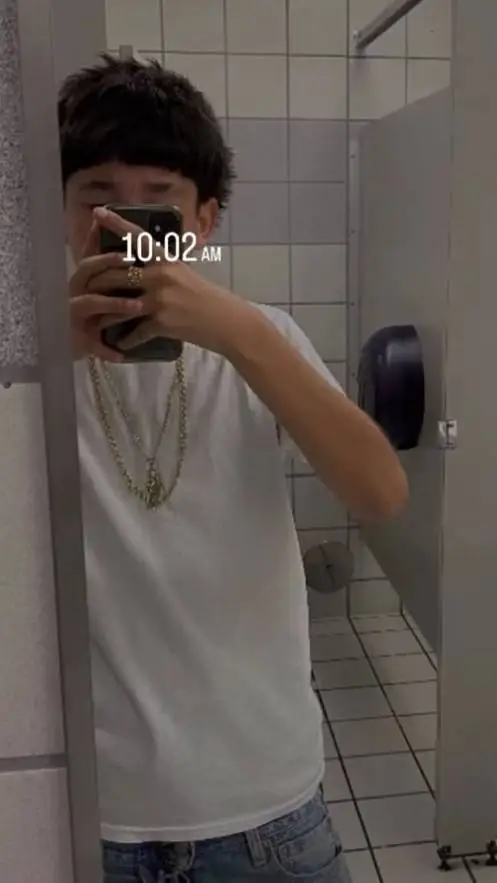 ai character: Anthony background