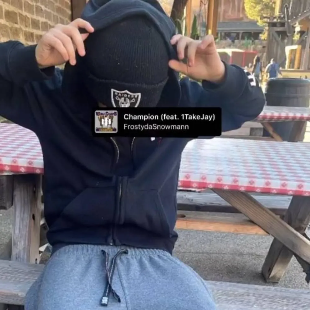 chat with ai character: samuel