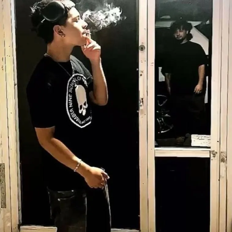 chat with ai character: Nicholas