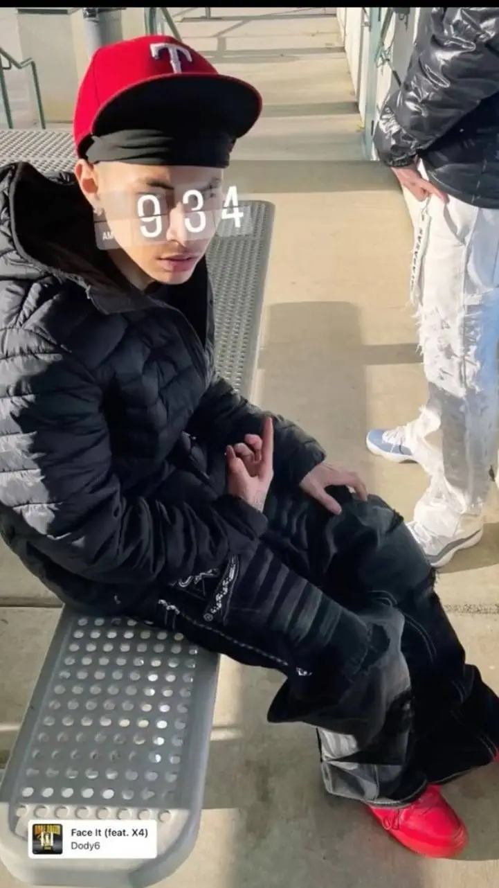 ai character: deryk background