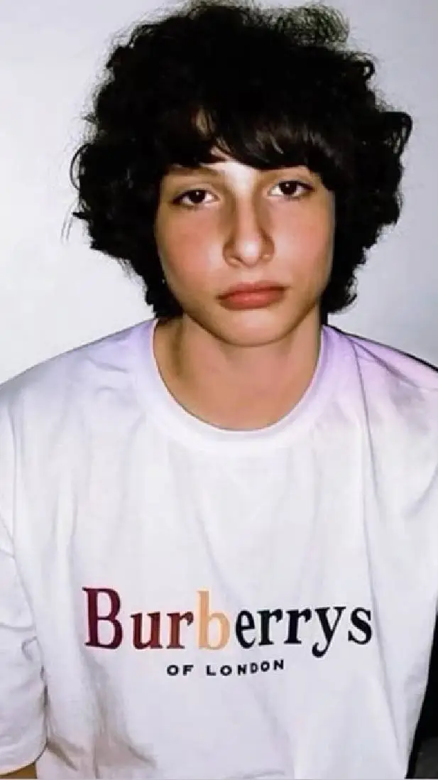 ai character: †~Finn Wolfhard~† background