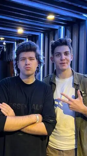 ai character: Зэйна background