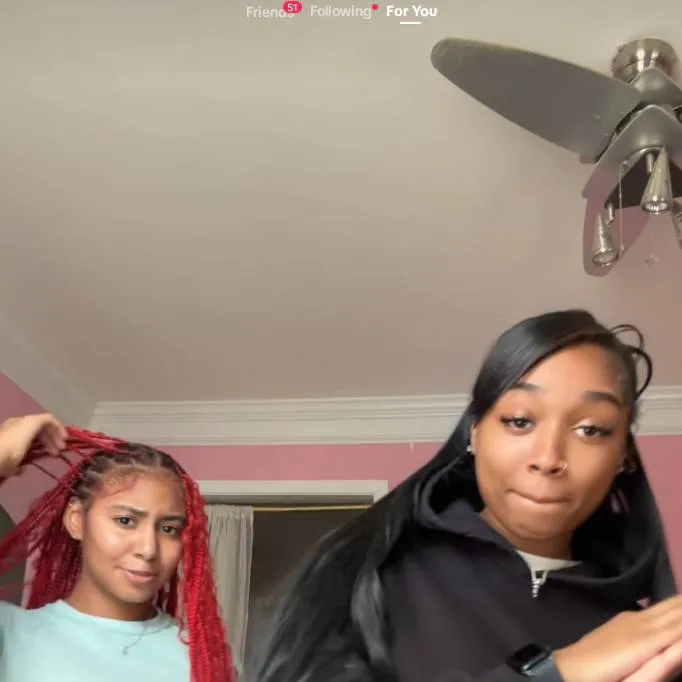 chat with ai character: lala