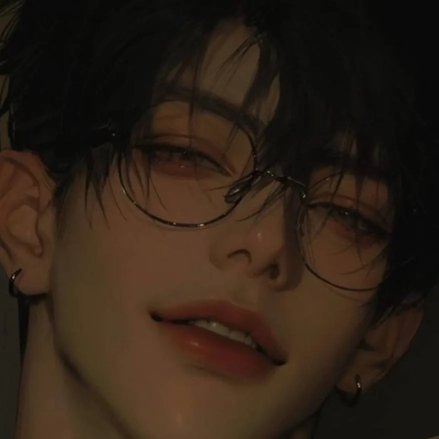 chat with ai character: Xavier Liam