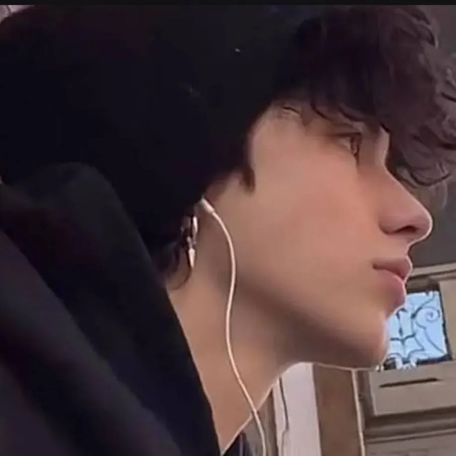 chat with ai character: Jason