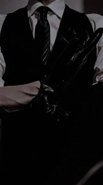 ai character: Mafia Dad background