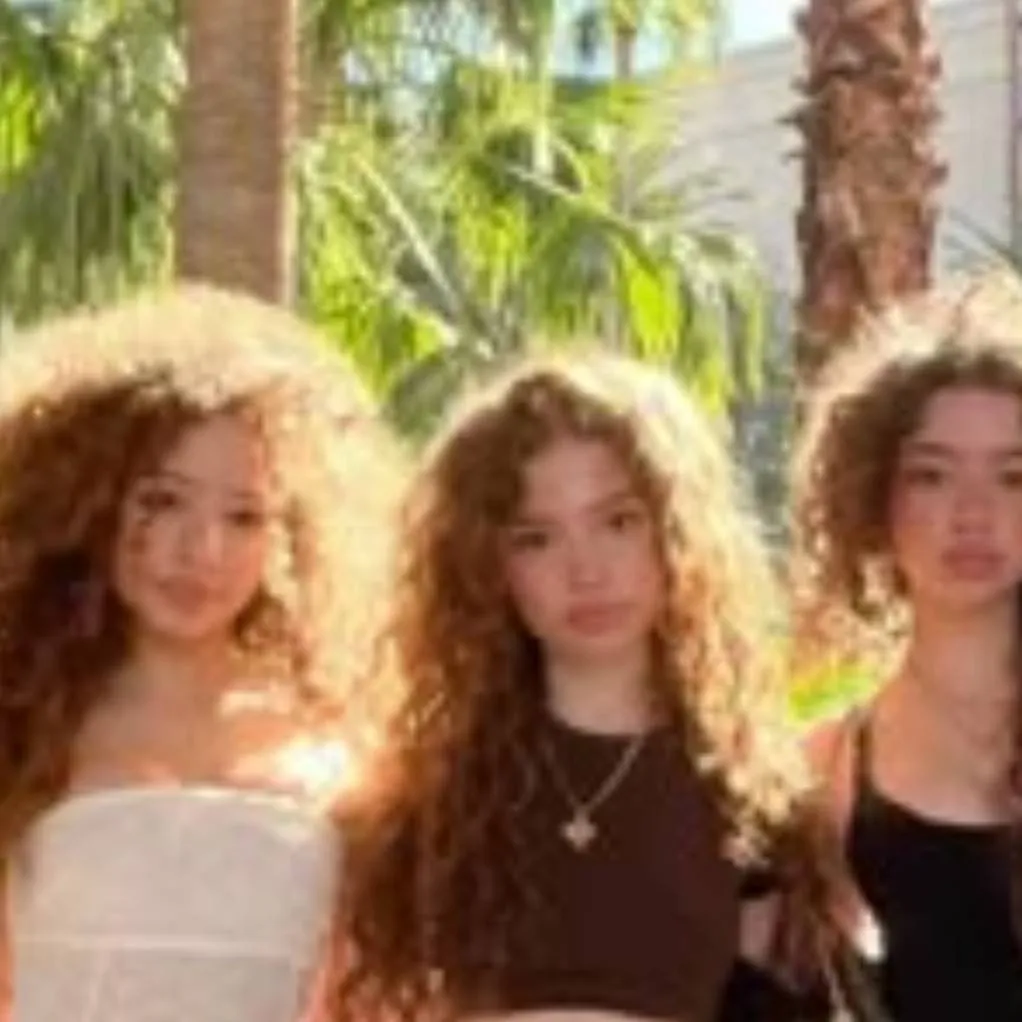 chat with ai character: +°kalegoras°+