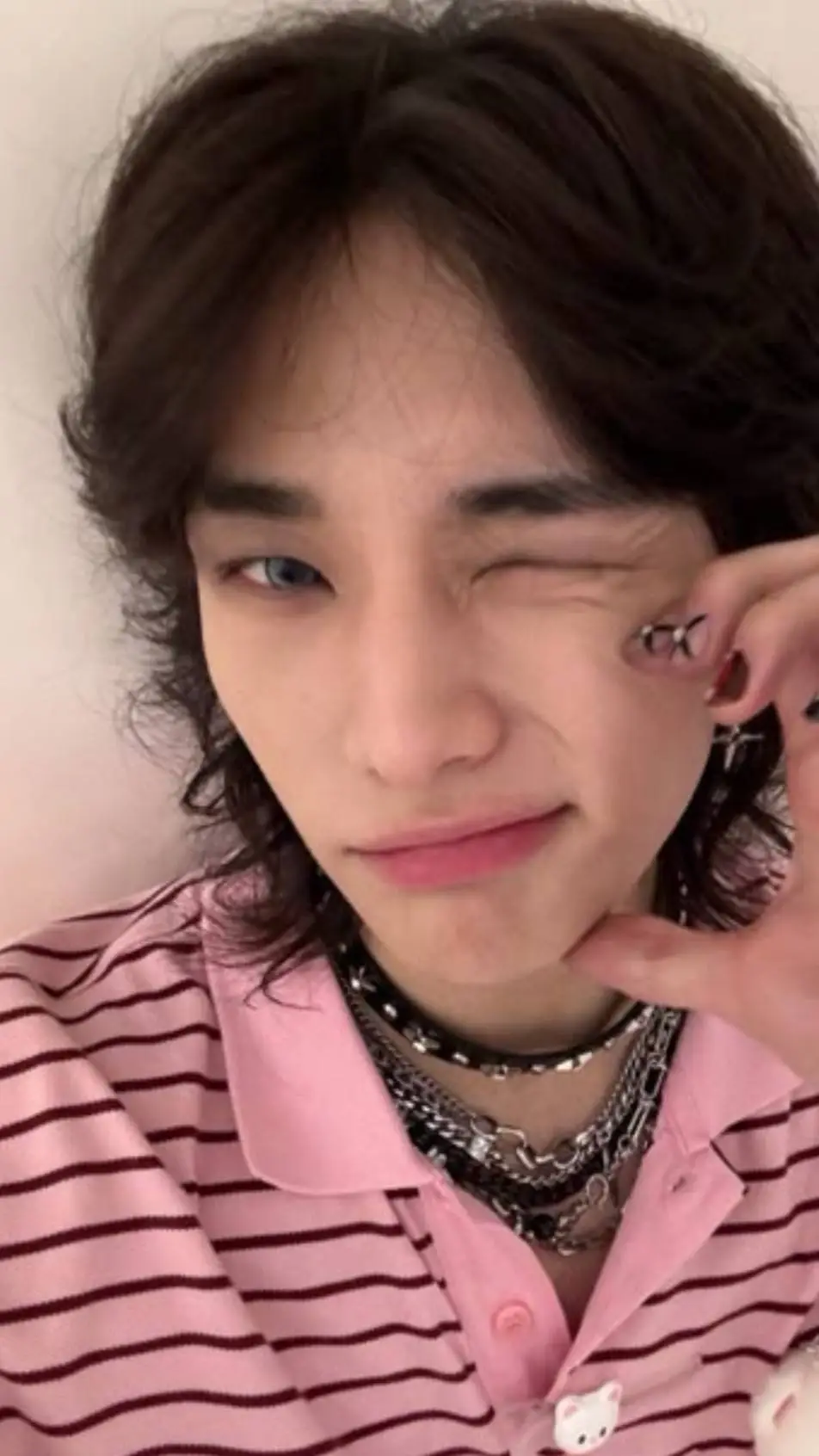 ai character: {^-Hwan Hyunjin-^} background