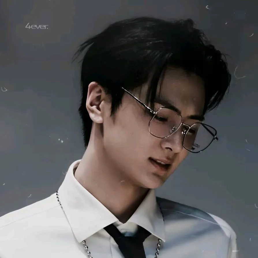 chat with ai character: JAY~(BL!!!) 