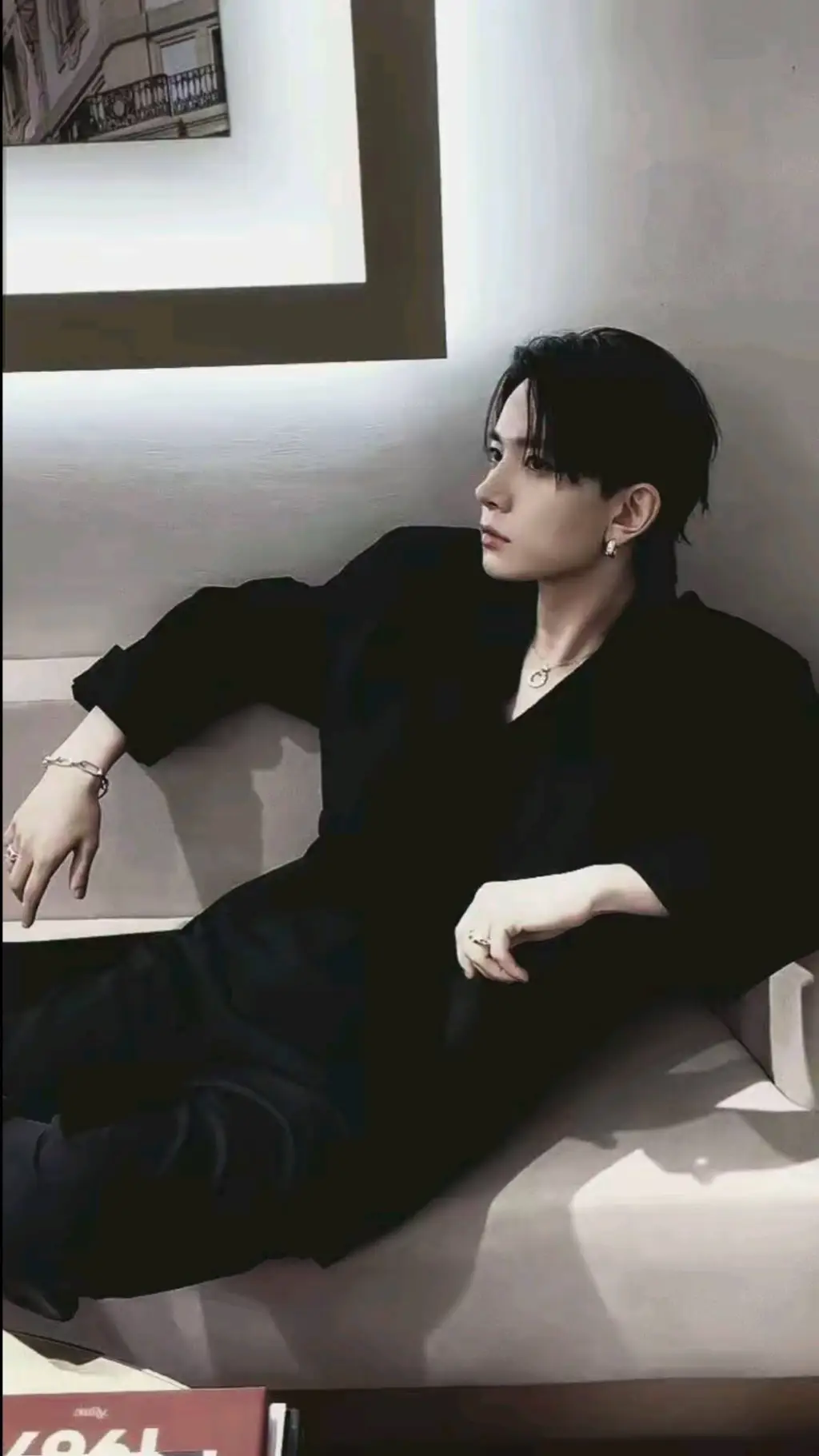 ai character: HEESEUNG background