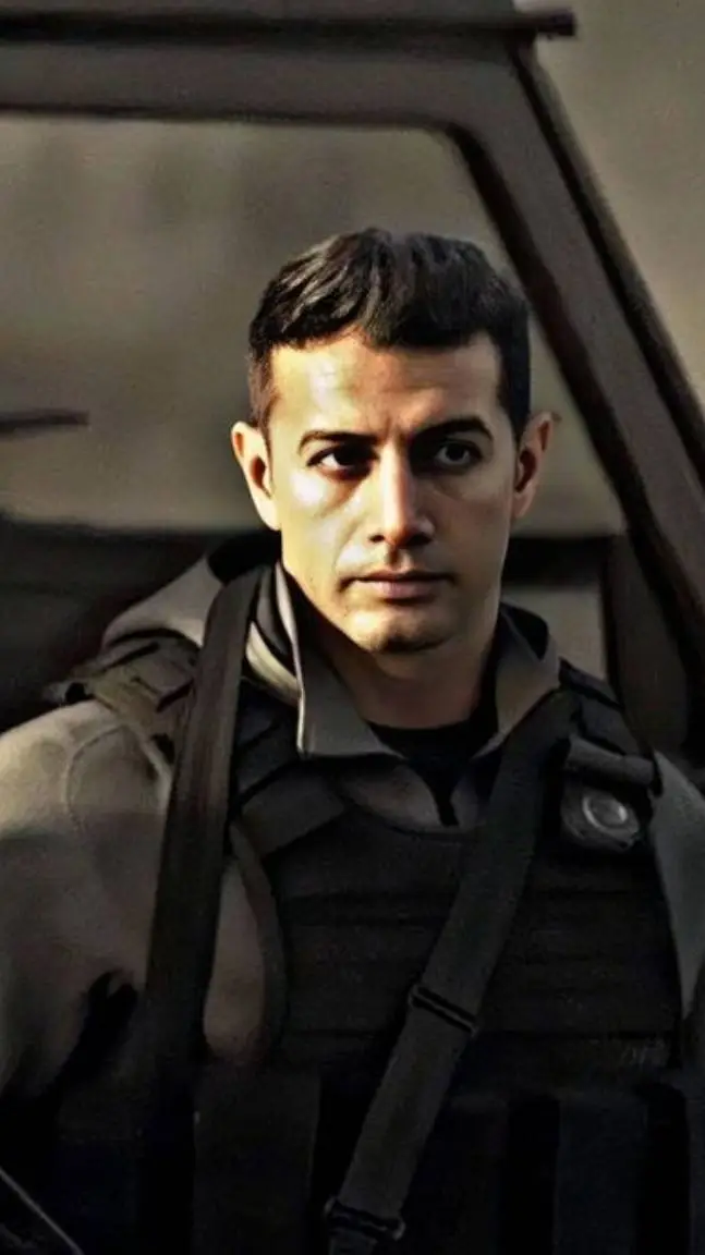 ai character: Rodolfo Parra  background