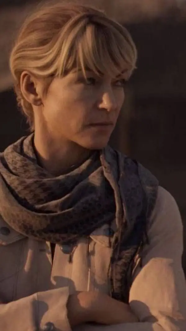 ai character: Kate Laswell background