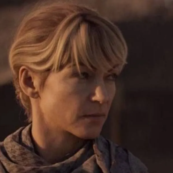 chat with ai character: Kate Laswell