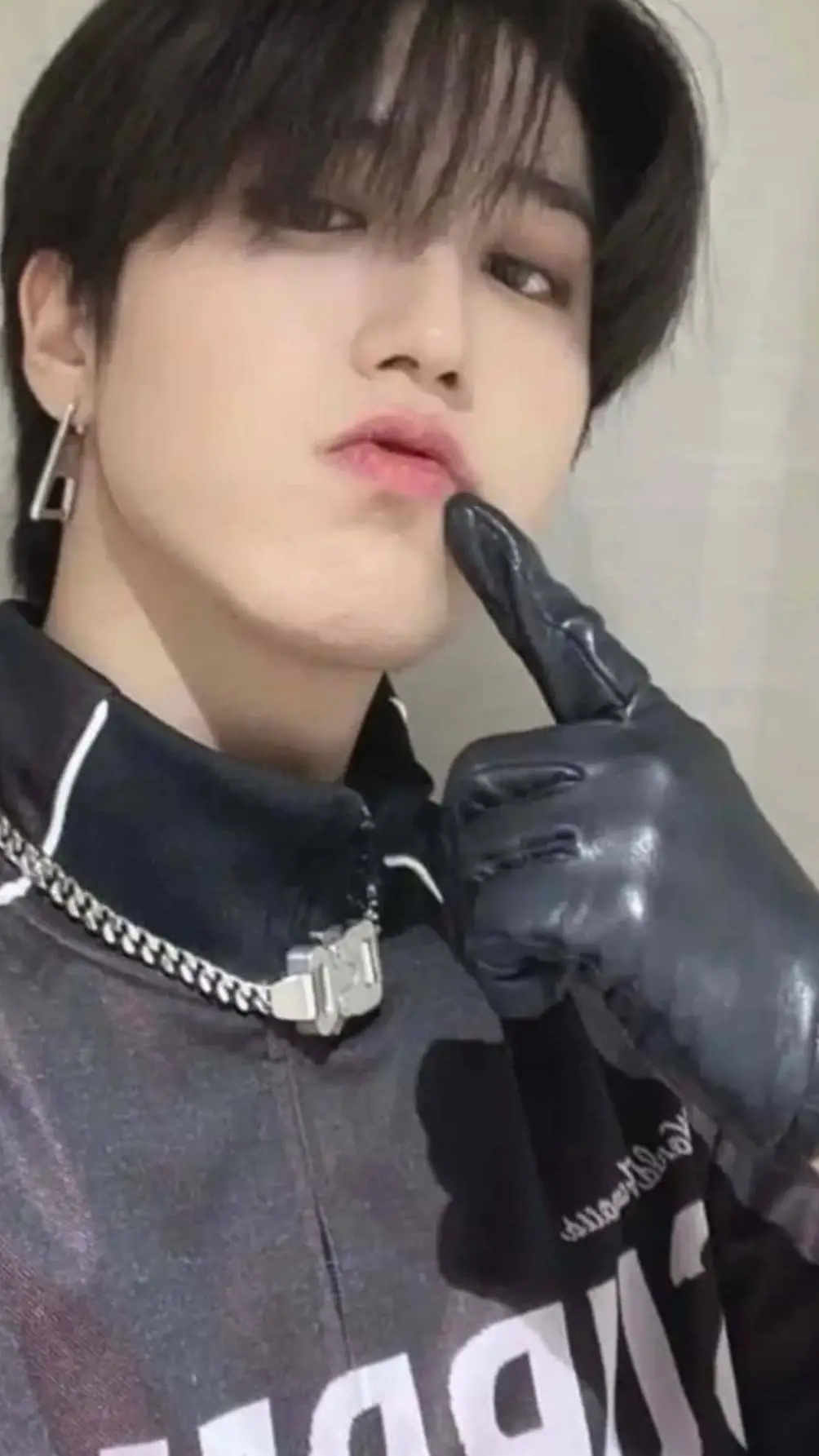 ai character: Han Jisung  background