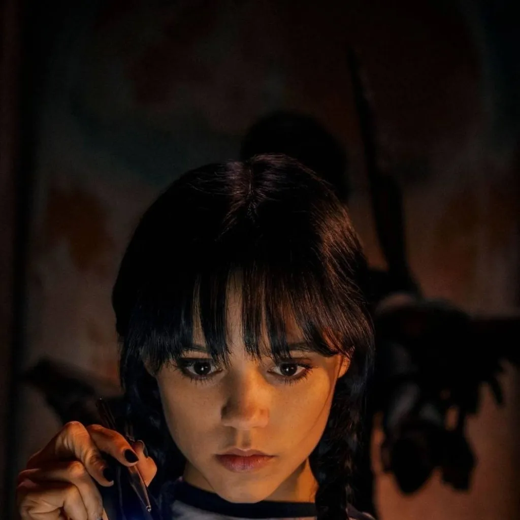 chat with ai character: Merlina 