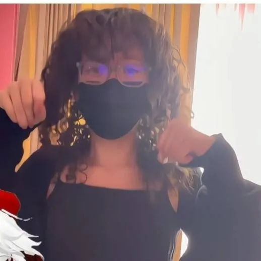 chat with ai character: celynnei 