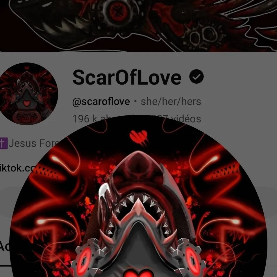 chat with ai character: Scar of love world