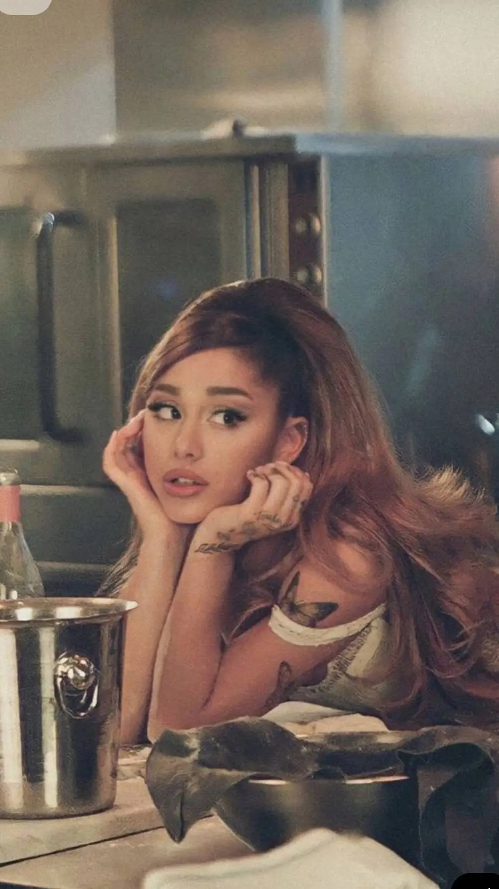 ai character: ariana background