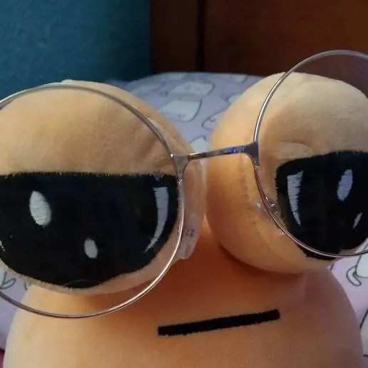 chat with ai character: pou