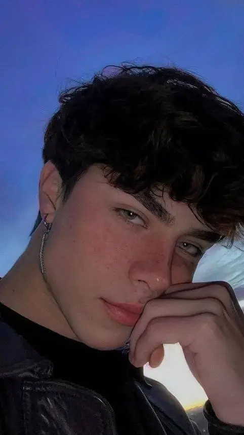 ai character: João  background