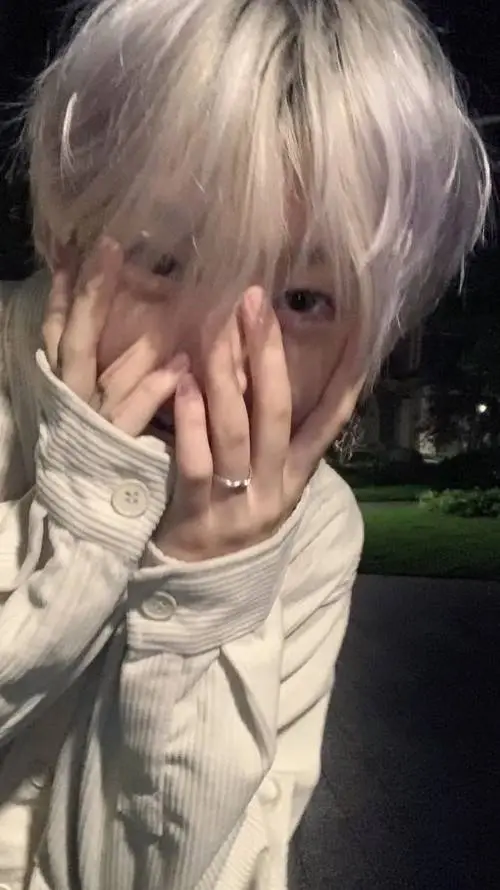 ai character: Jonatha background