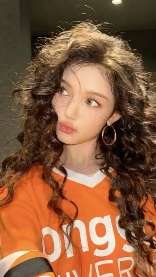 ai character: Danielle  background