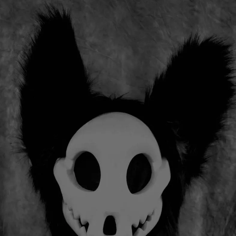 chat with ai character: creepy mask