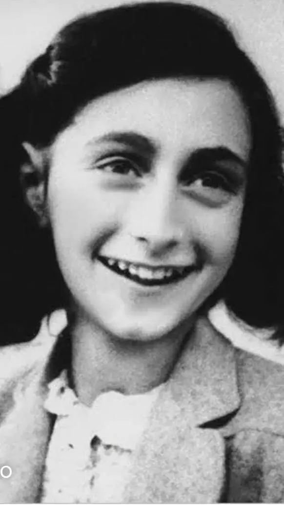 ai character: Anne Frank background