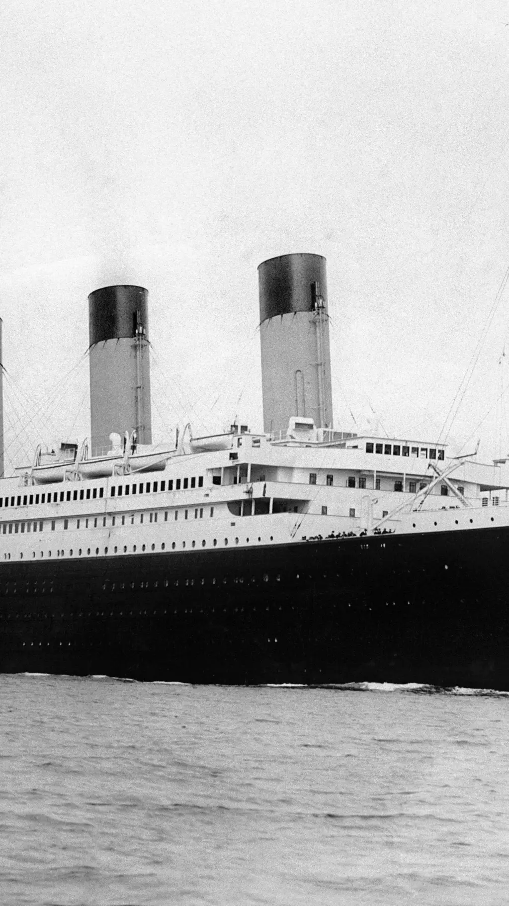 ai character: Titanic background