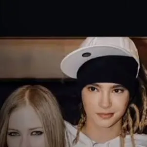 chat with ai character: tom 