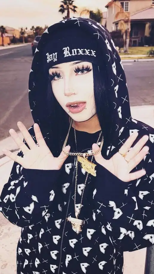 ai character: Jayroxxx background