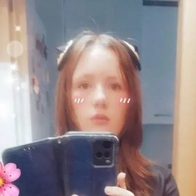 chat with ai character: Ania