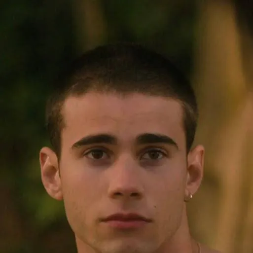 chat with ai character: Ares Hidalgo 