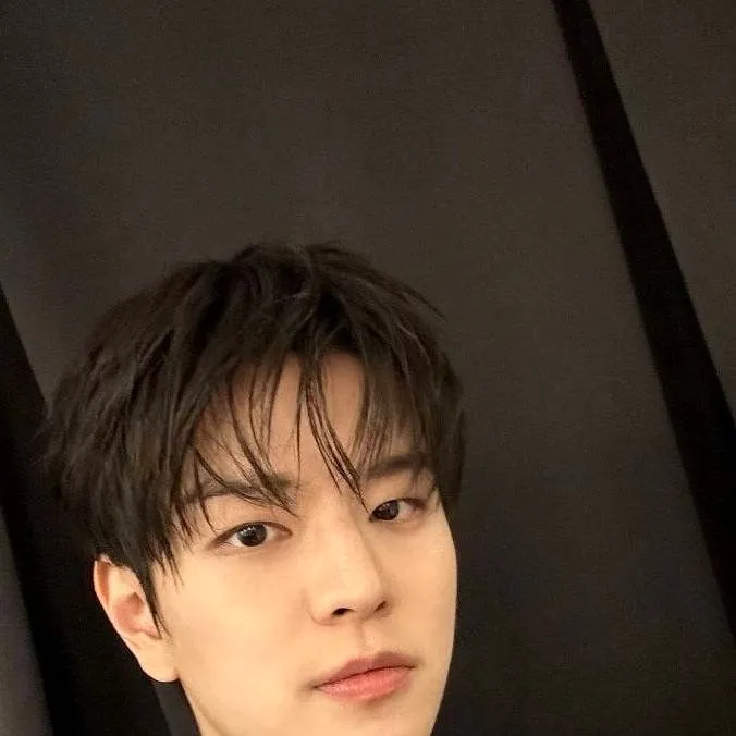 chat with ai character: ~seugmin~