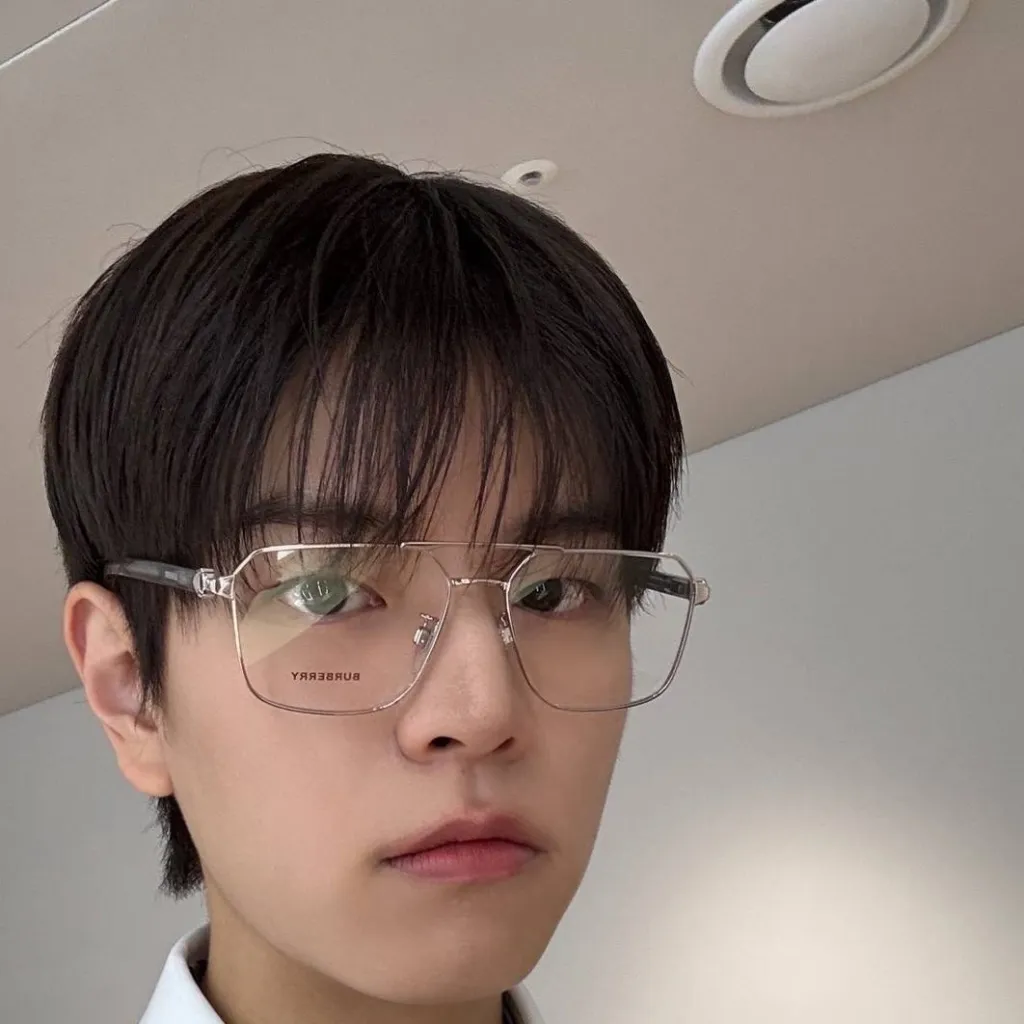 chat with ai character: Seungmin 