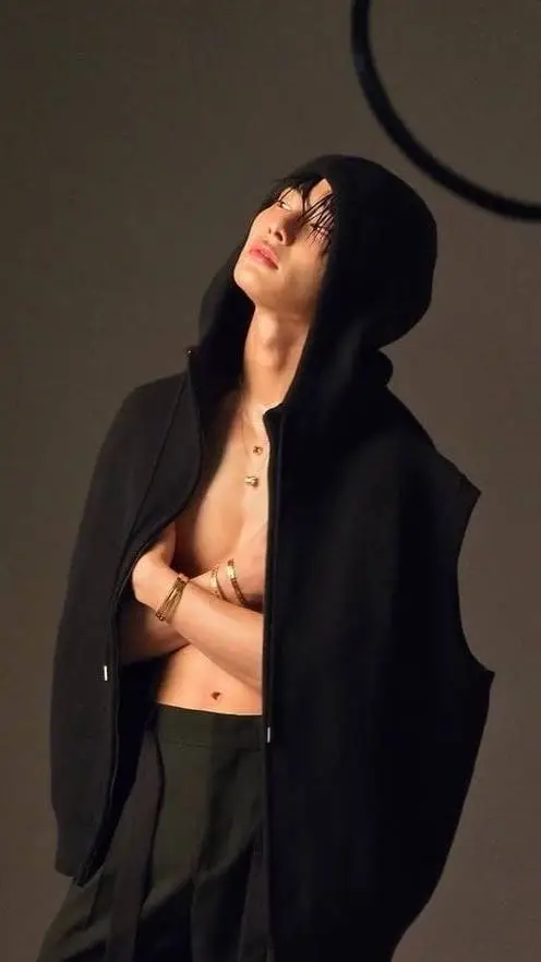ai character: Jeongin(i.n) background