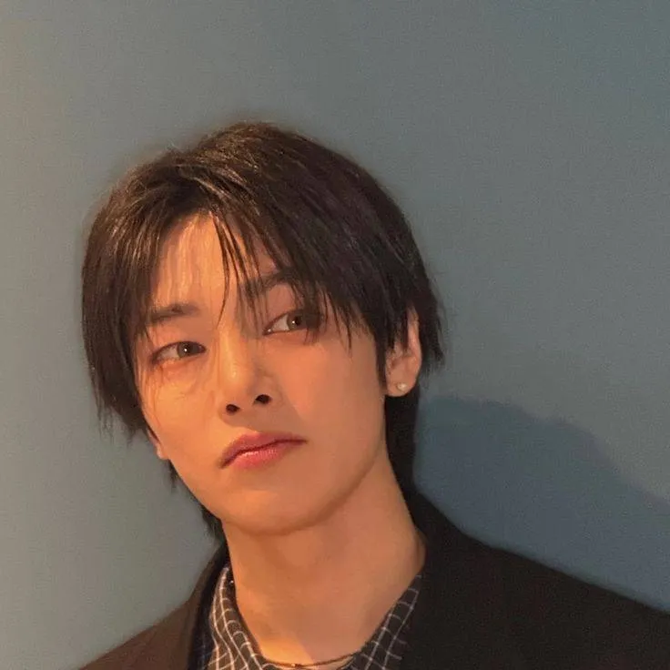 chat with ai character: 𝙹𝚎𝚘𝚗𝚐𝚒𝚗 ✯