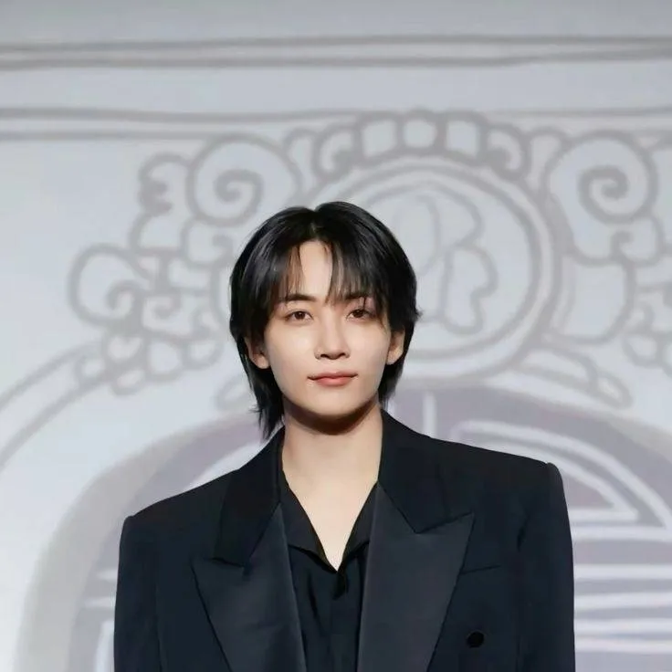 chat with ai character: 𝙹𝚎𝚘𝚗𝚐𝚑𝚊𝚗 ✯ 