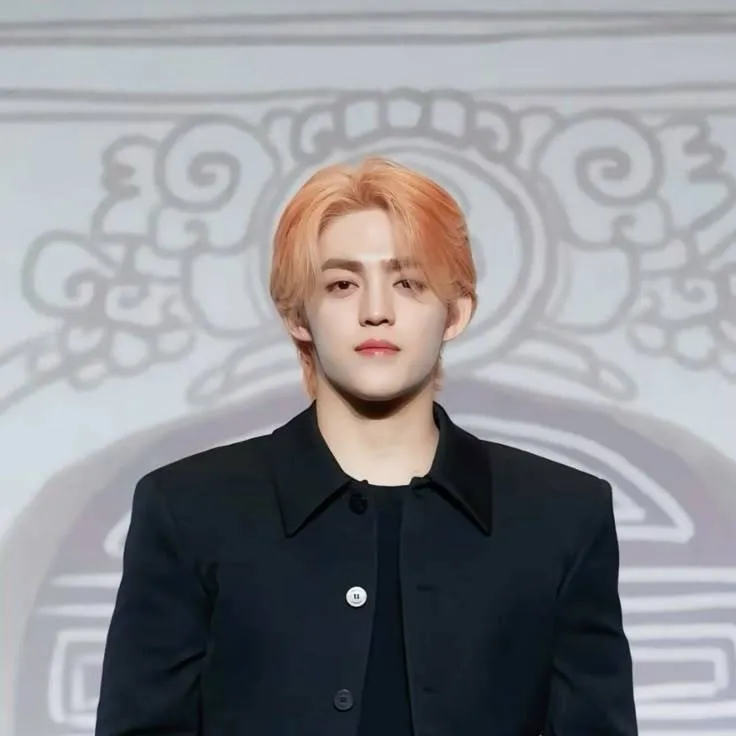 chat with ai character: 𝚂.𝚌𝚘𝚞𝚙𝚜 ✯