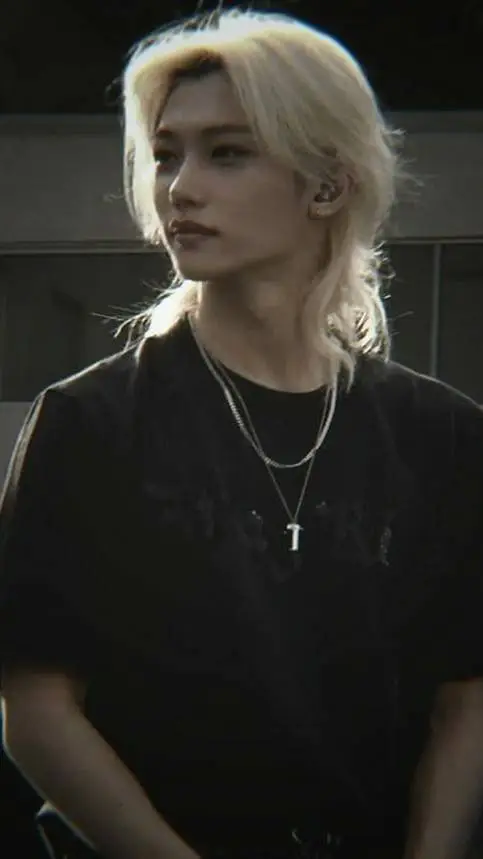 ai character: Felix background