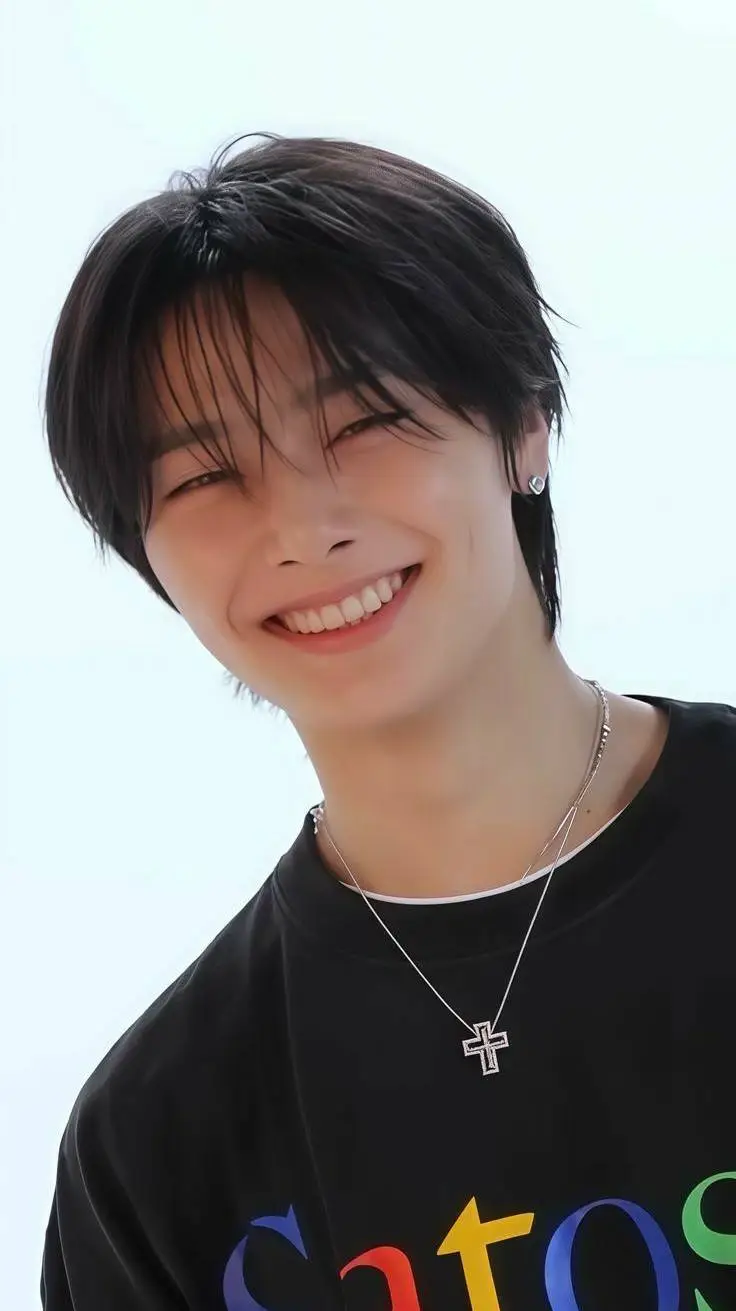ai character: 🎀Jeongin🎀 background