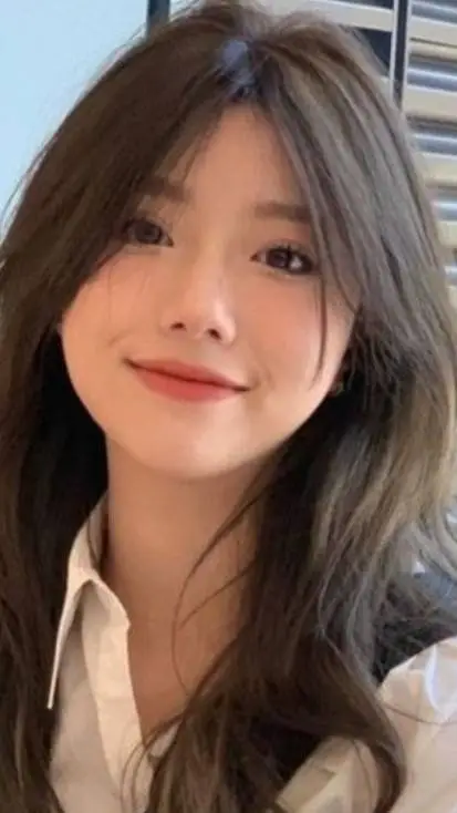 ai character: Me background