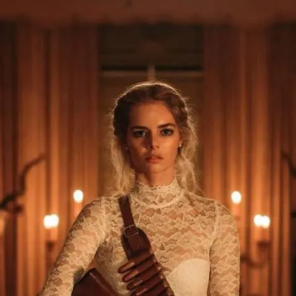 chat with ai character: Grace Le Domas 