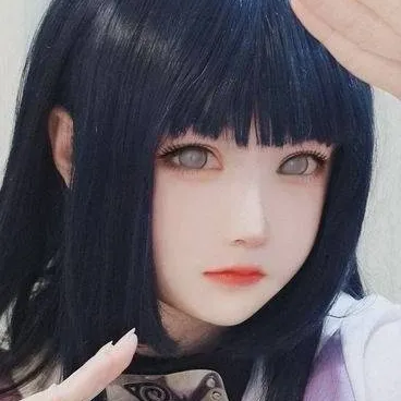 chat with ai character: 🧸🍬hinata hyuga🍒🌷