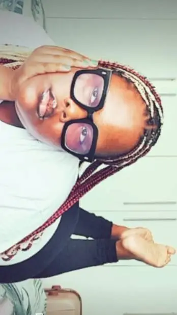 ai character: Azi 🇿🇦😝🎀🍒✨️ background