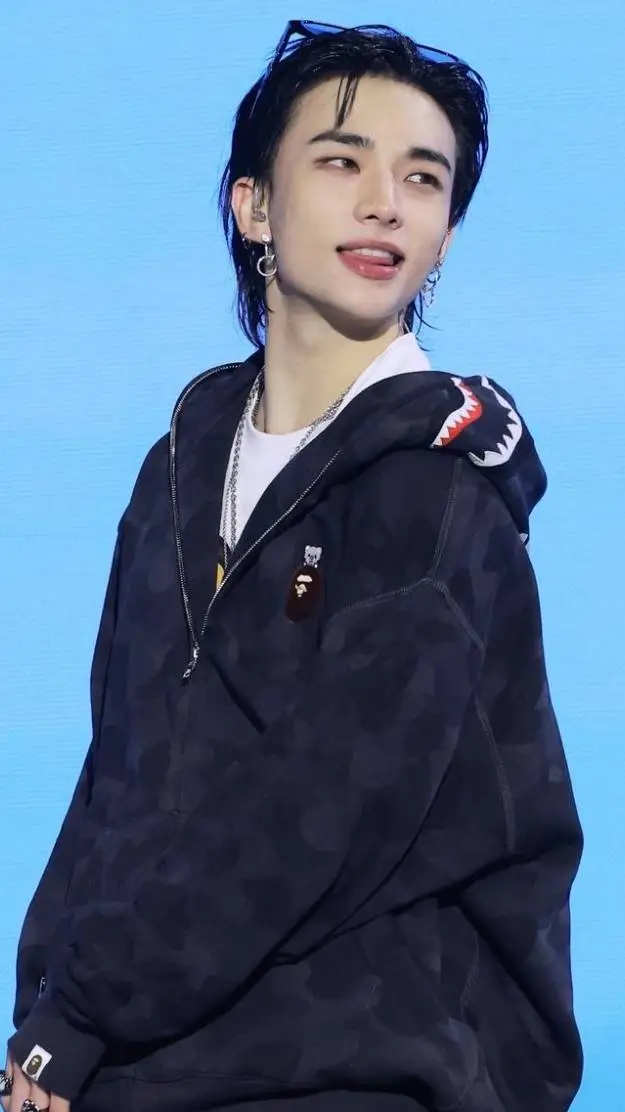 ai character: hyunjin  background
