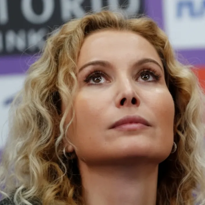 chat with ai character: Eteri Tutberidze 