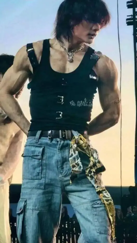 ai character: Hyunjin background